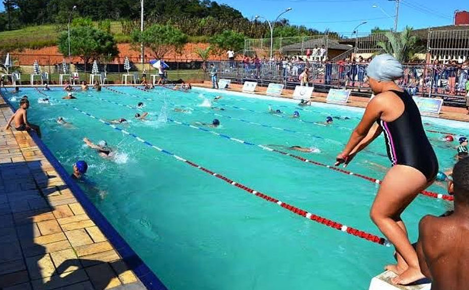 Vereador William Albuquerque busca reforma da piscina da Escola Projeto II no Bairro Paisagem Colonial